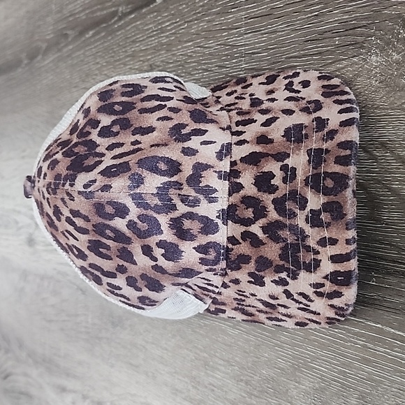 C.C Exclusives Leopard Print Mesh Trucker Dad Hat with Messy Bun Ponytail Hole - Picture 2 of 8